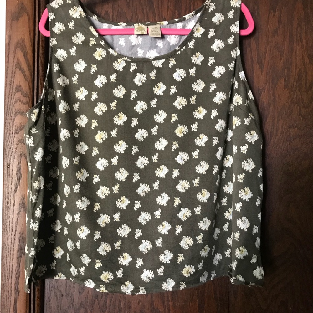 Islander XL 100% rayon sleeveless top